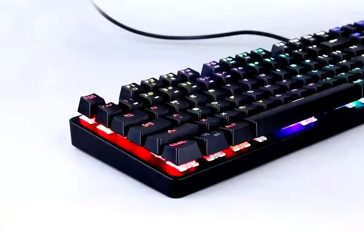 Additional Image 2: Teclado-gamer-mecanico-Sentey-switch-outemu-red-RGB-qwerty-7.webp